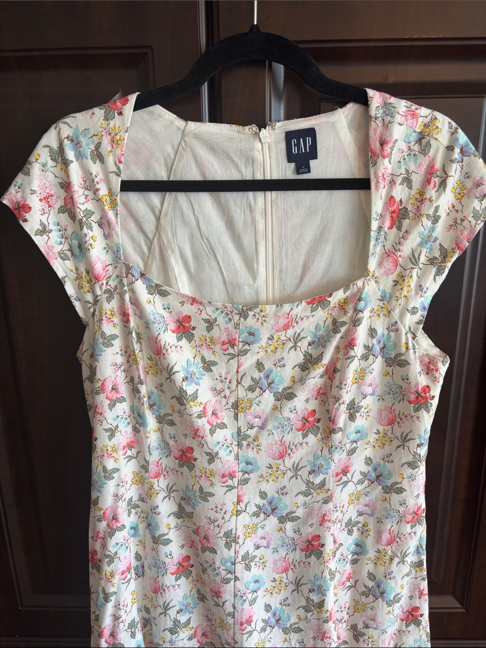 GAP Linen-Blend Cap-Sleeve Maxi Dress - Picture 4 of 8